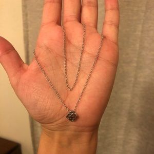 kendra scott decklyn filigree emblem necklace
